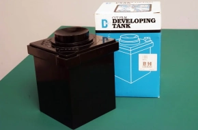 Prodej tank Doran na vyvolání plochých filmů 6×9 – 4″x5″